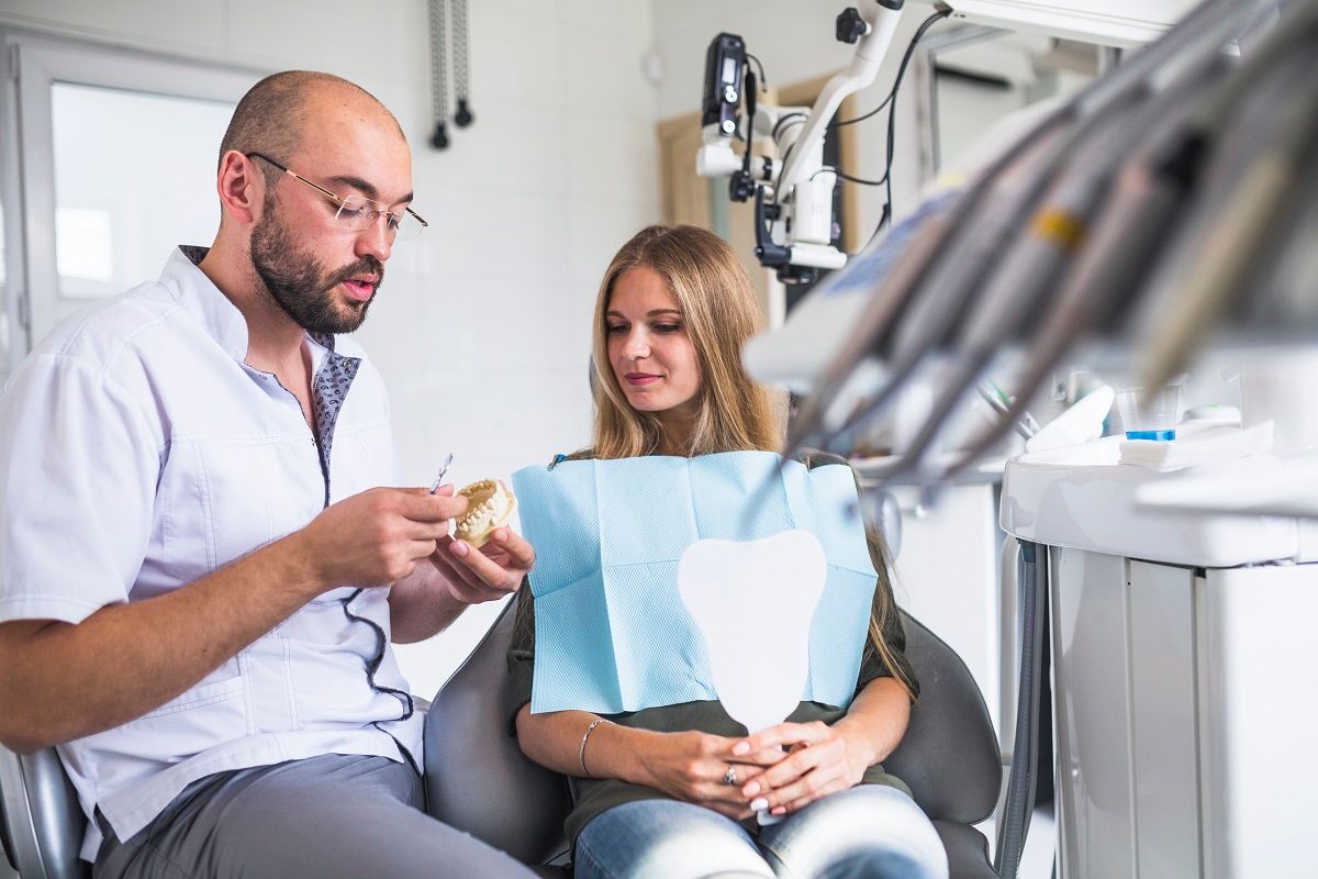 Dentures vs. implants: How to choose?
